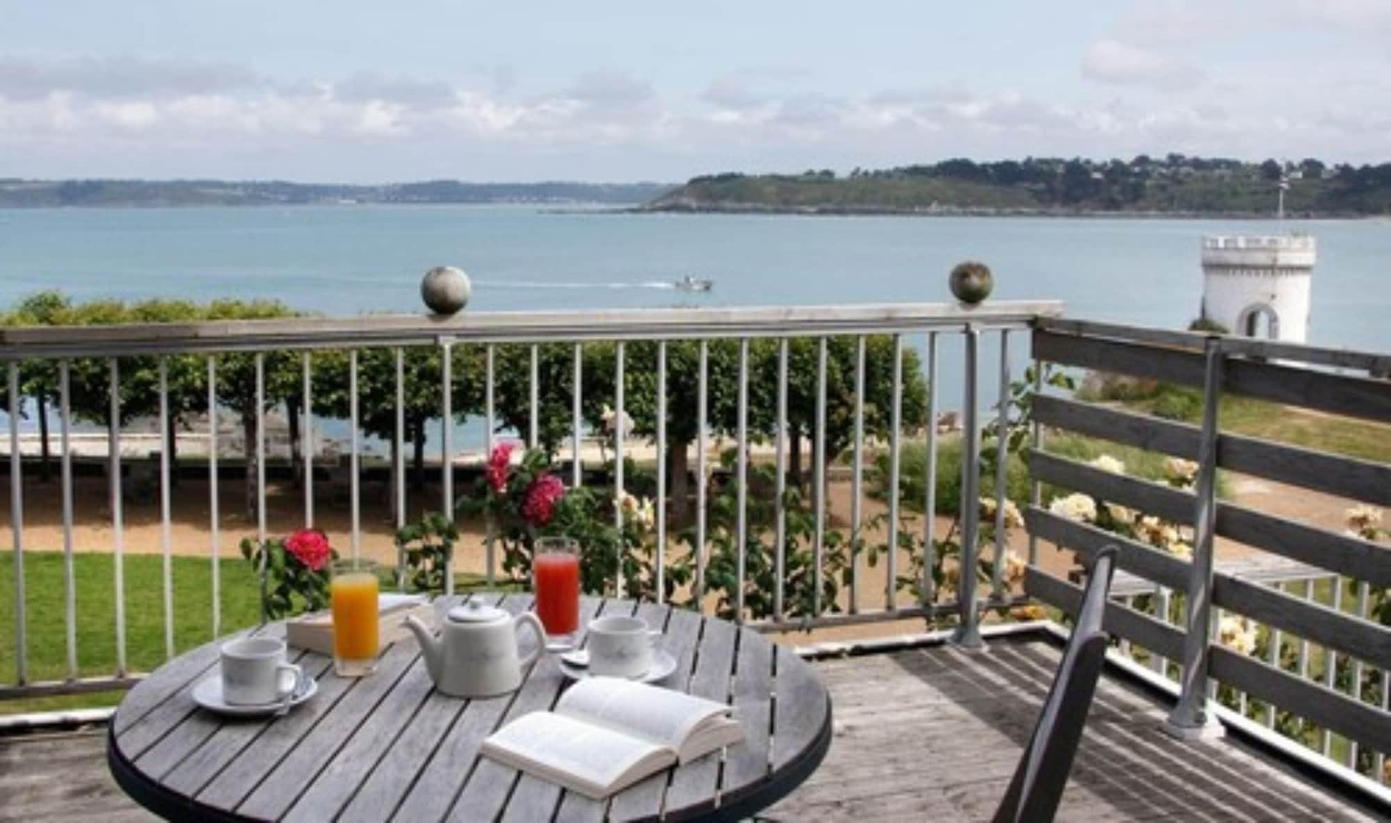 Le Grand Hotel Des Bains & Spa - Bretagne Locquirec Εξωτερικό φωτογραφία