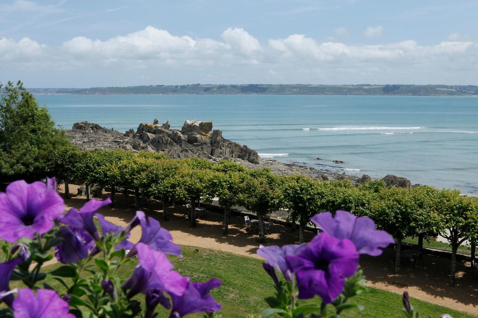 Le Grand Hotel Des Bains & Spa - Bretagne Locquirec Εξωτερικό φωτογραφία