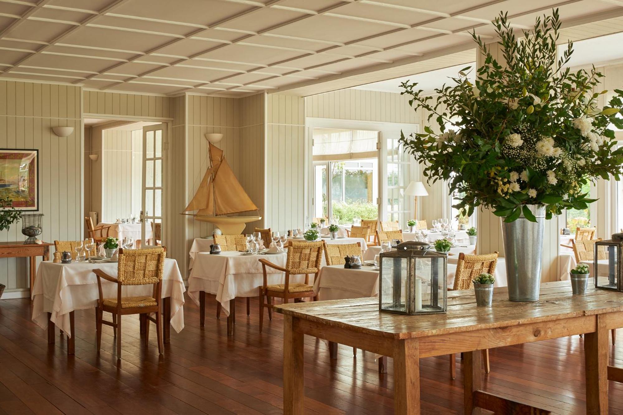Le Grand Hotel Des Bains & Spa - Bretagne Locquirec Εξωτερικό φωτογραφία