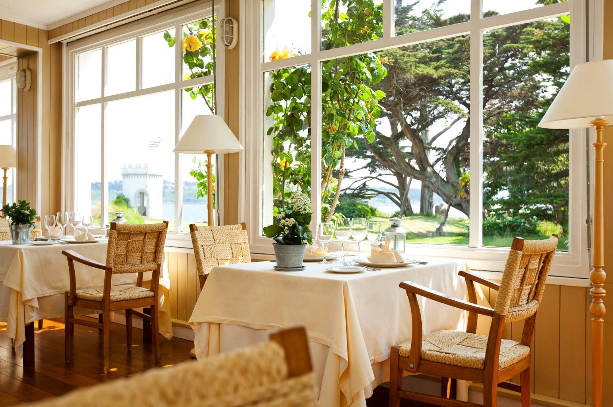 Le Grand Hotel Des Bains & Spa - Bretagne Locquirec Εξωτερικό φωτογραφία